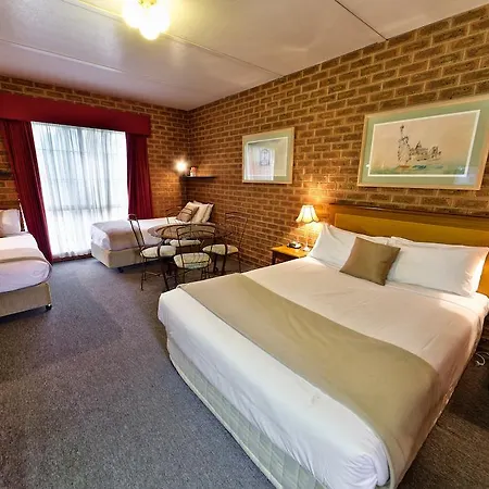 Central Yarrawonga Motor Inn Room photo