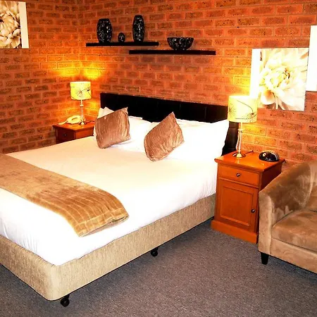 Central Yarrawonga Motor Inn Room photo