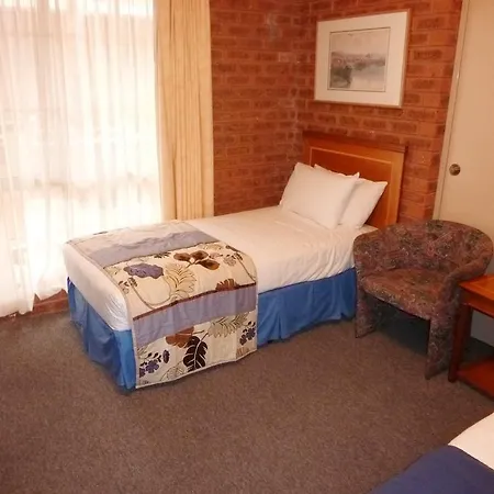 Central Yarrawonga Motor Inn Room photo
