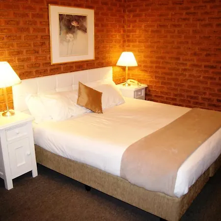 Central Yarrawonga Motor Inn Room photo